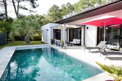 Image de Villa Lucia piscine chauffée, ping pong, calme, bien située à Vieux-Boucau