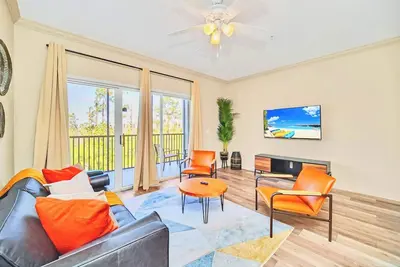 Image de Upstay: Condo w Pool, Sauna, Hot Tub for 6 Guests