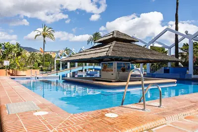 Image de Idiliq Stays  Benalbeach Garden & Park