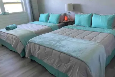 Image de \"The Merry Yacht\" lovely condo 2/2\nhttps://www. airbnb. com/h/themerryyacht