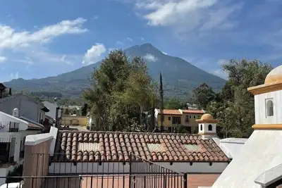 Image de Cozy Colonial Two-Bedroom Family Home With Beautiful Terrace With Volcanoes View