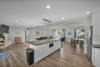 Image de Fun 4 Br w\/many outdoor activities & large pool