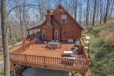 Image de Bears Den with Mountain Views and Pet Friendly- Discounts Available!