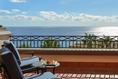 Image de Junior Suite 4. 5 Star Sunset Beach Golf and Spa Resort Sleeps up to 4