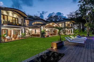 Promiseas Villa - One of the Most Luxurious Villas in Prospect St. Mary, Jamaica