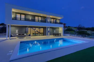 Image de Brand New! Luxury villa with amazing view!