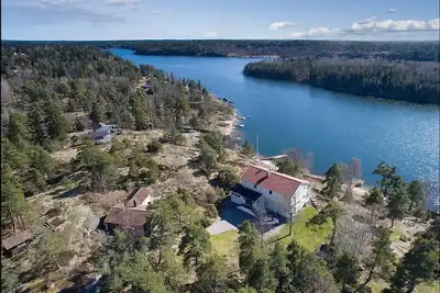 Image de Villa with own beach