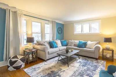 Image de New! Charming Historic Home, Walkable To Downtown Royal Oak
