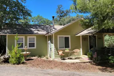Image de Cute & Cozy! Julian Mt. cabin. Hiking, wineries, brewery. All season getaway.