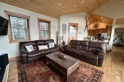 Image de Large Luxury 4 Br Lake Dillon Home Walk To Marina!