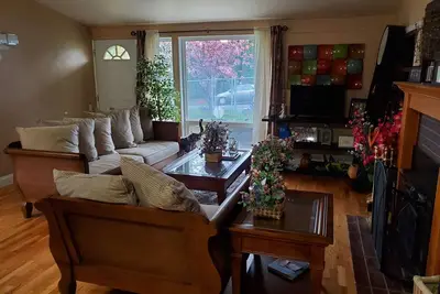 Image de Home 5-7 minutes from Sea-Tac airport,