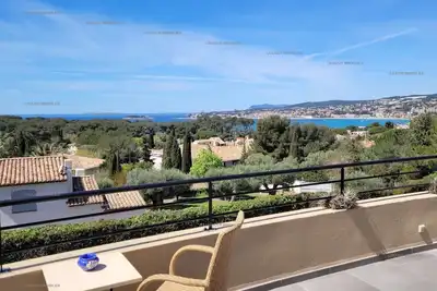 Image de Bel Appartement climatisé avec terrasse et piscine vue mer pour 6