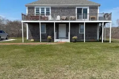 Image de Authentic Nantucket Experience at Sunny Daze!