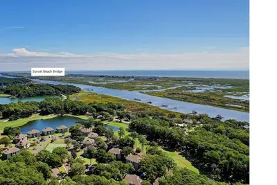 Image de Ground Floor/End Unit on Hole #2 Oyster Bay - Golfers Dream / Family Getaway