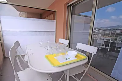 Image de Studio 2\/4 personnes - Climatisation - WiFi - Centre ville et plage Ă pied - Sainte Maxime