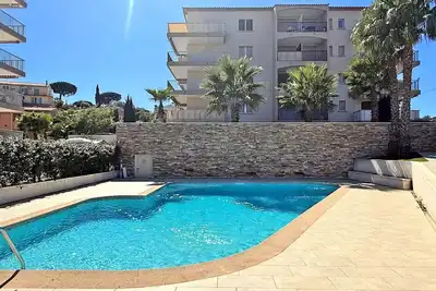 Image de Appartement T3 - 4\/6 personnes - Piscine résidence - Climatisation - WiFi - Proche centre - Sainte Maxime - Classé 3*