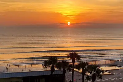 Image de Castle Reef 511 amazing sunsets from the top floor!