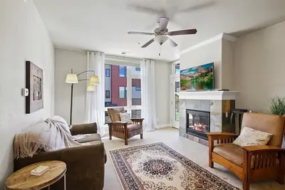 Image de Rigden Farm Loft with garage, elevator, secure building, close to Csu & Old Town