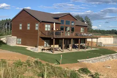 Image de Introducing Beach Lake Lodge!