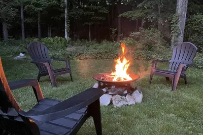 Image de Location! Mountain View & Walk to Town on Okemo Shuttle Route w Foosball!