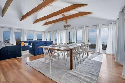 Image de Sister Sands - Waterfront Boho Beach House