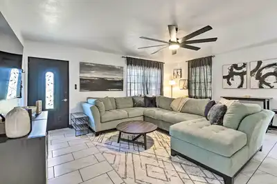 Image de Sun-Soaked Bradenton Home w/ Screened Porch!