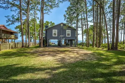 Image de Blue Crab Shack 2br\/2ba w\/ Loft Area and dock!