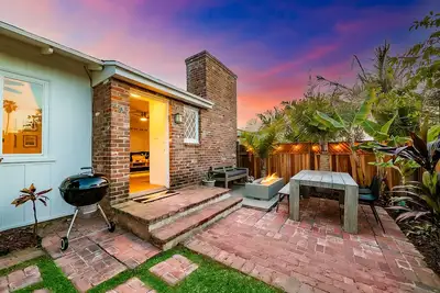 Image de 2bd Private Home 1Block to WindanSea Beach with Yard, Firepit, & Updated Interiors!