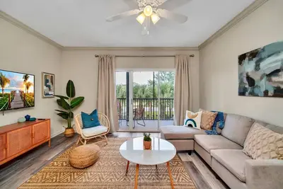 Image de Upstay: Tropical Style Family Condo w Pool/Hot Tub