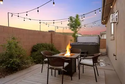 Image de Sienna Sunrise - Private Hot Tub!