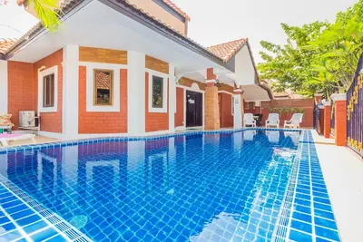 Image de Superior 4 bedroom villa - Garden Villa - Pattaya Holiday House - Walking Street