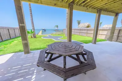 Image de Waterfront Bay Views | Beautiful Private Pier