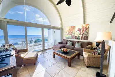 Image de Unique Oceanfront Home with Incredible Views 3 bedroom 3 full bathrooms