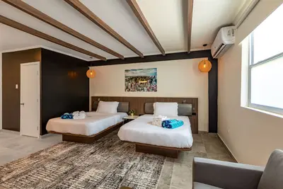 Image de Bushiri's Long Life Building-Studio-Sleeps 4 #6