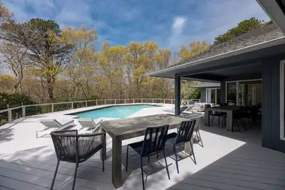 Image de Luxurious 6bd/4. 5ba on 4 acres with pool & tennis