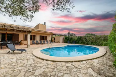 Image de Finca à Pollença avec piscine et barbecue, YourHouse Can Escandeu