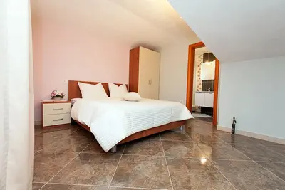 Image de Villa Marić - Studio Apartment with Balcony and Side Sea View 4