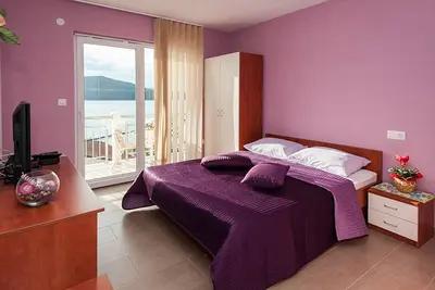 Image de Villa Marić - Studio Apartment with Balcony and Sea View 3