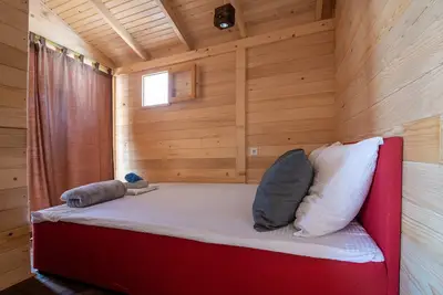 Image de Feral Beach - One Bedroom Apartment with Sea View 8
