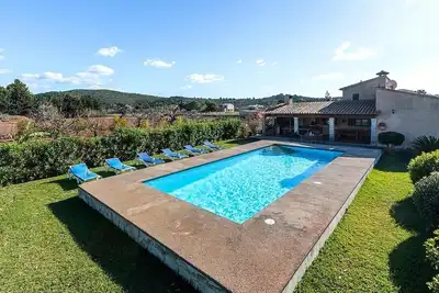 Image de Charming Family Villa, A/C, Private Pool, Roof Terrace Superb Views & Location, 10 mins to Pollenca!