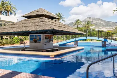 Image de Alfresco Stays BenalBeach Summer Breeze