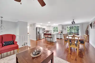Image de 5 Bedroom 3 Full Bath 6 Bed Sleep 13