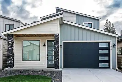 Image de Modern Coeur d' Alene home near the river and close to downtown
