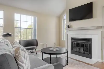 Image de Elegant Foster City 2br w/ Gym, 2 Pools & W/D, near Visa, by Blueground