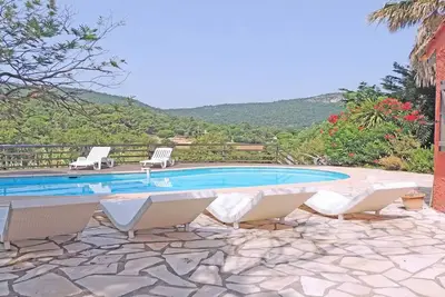 Image de Villa T5 - 6 personnes - Piscine privée - Climatisation - Wifi - Vue Massif des Maures - Plan de la Tour
