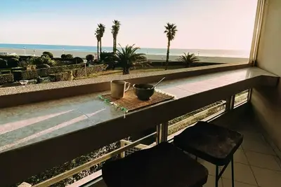 Image de Coup de cœur pour ce cosy T2 avec vue imprenable sur la mer - 4gsud101