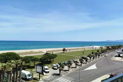 Image de Lumineux T2 proche plage, commerces dans résidence avec ascenseur-5fl87