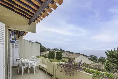 Image de Joli appartement pour 4 personnes avec piscine, Wifi, Tv, terrasse et parking