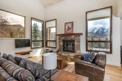 Image de Cozy Condo, Hot Tub, Pool, 30 Min To Silverton!