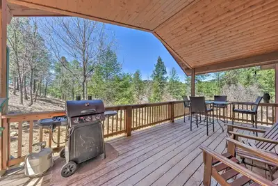 Image de Stunning Ruidoso Cabin w/ Private Hot Tub!